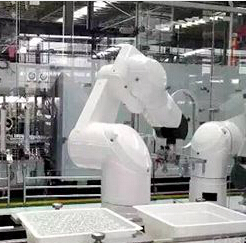 工业机器人激增五成 开启制药设备4.0时代